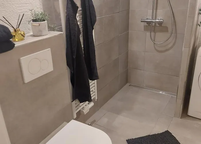 Ruhige, Zentrale Einliegerwohnung Im Kurpark * 巴特赫尔斯费尔德